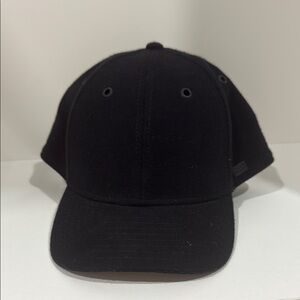 Melin special edition hat. Suede and leather